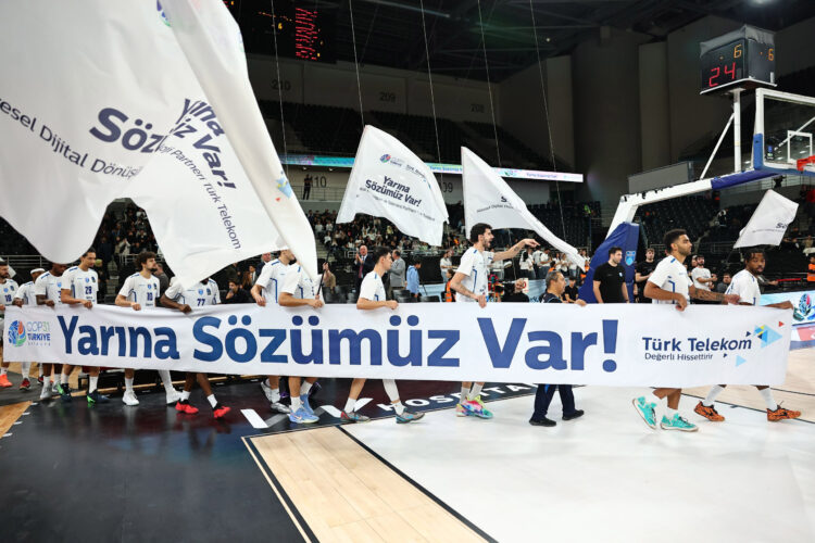 Türk Telekom basketbolcuları sahaya farklı formalarla çıktı! Nedeni iklim değişikliği