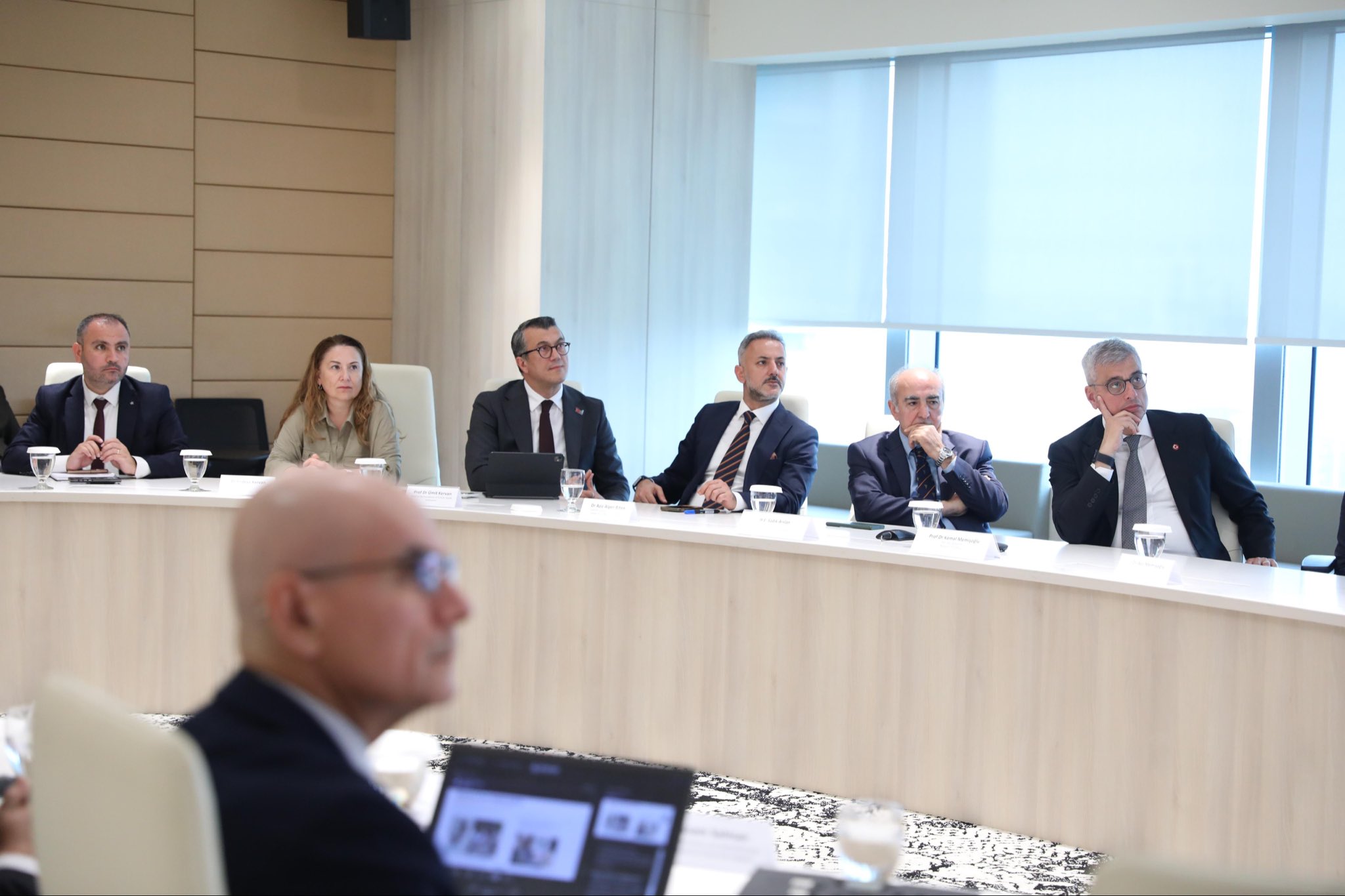 Sağlık Bakanı Kemal Memişoğlu Singapur’da resmi temaslarda bulundu