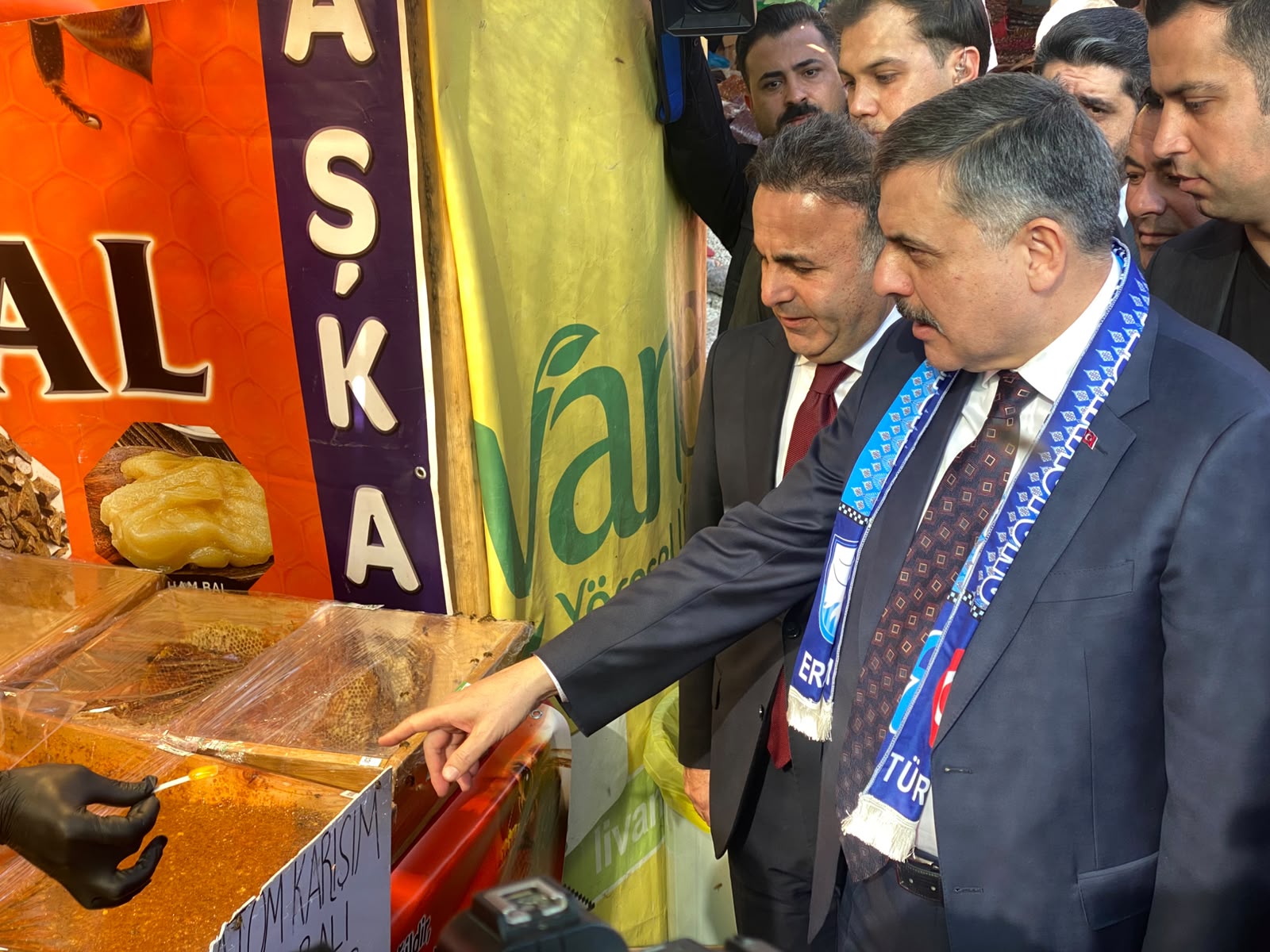 Bakan Çiftçi, 'Erzurum Tanıtım Günleri'ni ziyaret etti