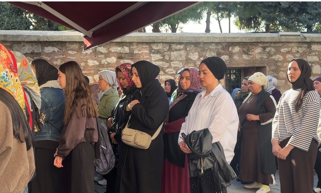 Fatih’te otomobille çarpışan motosikletteki yolcu hayatını kaybetti