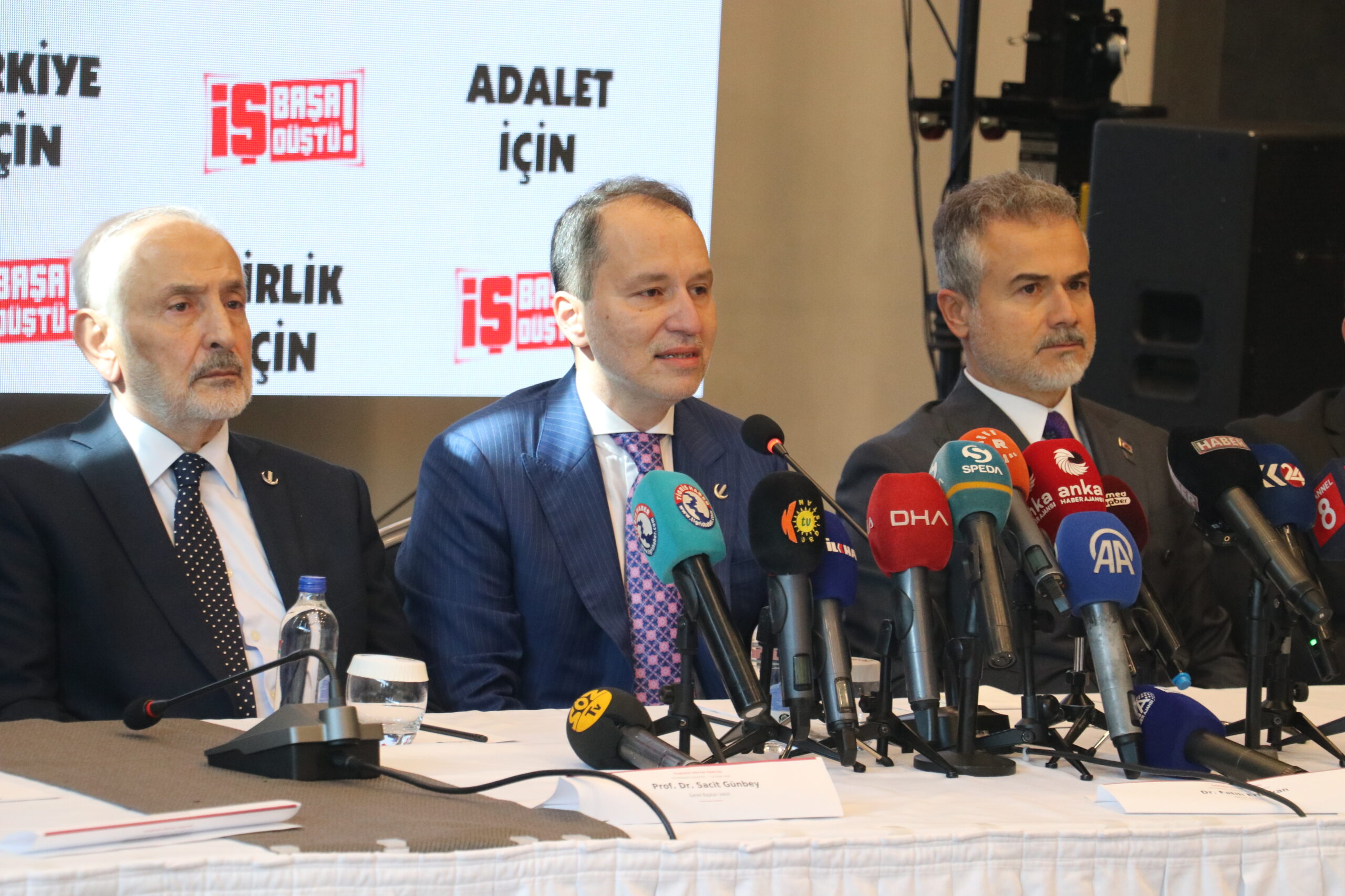 Fatih Erbakan: Huzura, barışa yol açacak herhangi bir sürece karşı durmamız mümkün değil
