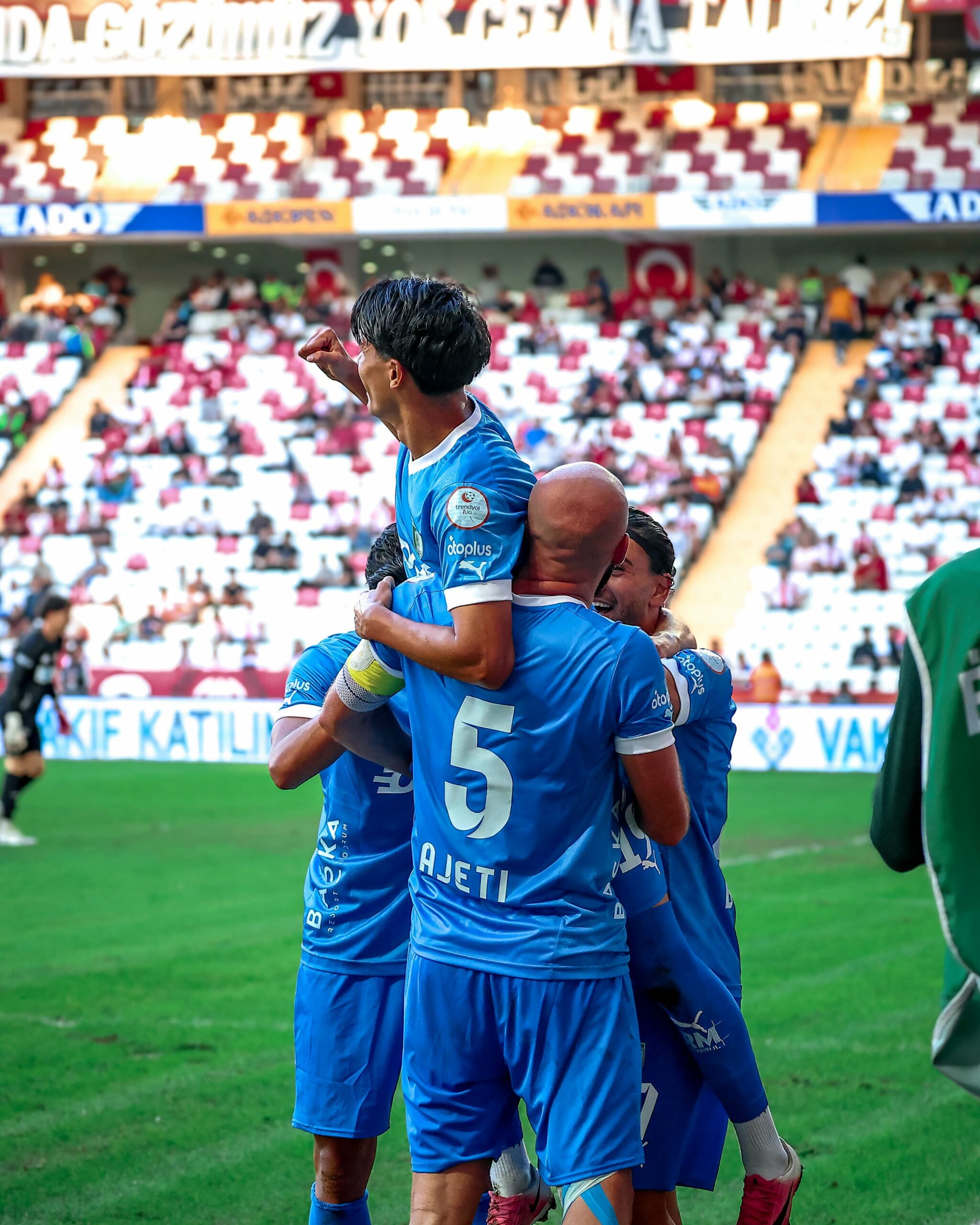 Bodrum FK sol şeritte