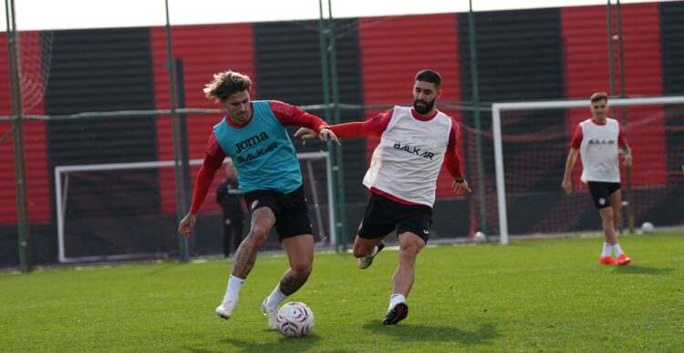 Arca Çorum FK, Erzurum FK maçı hazırlıklarına başladı