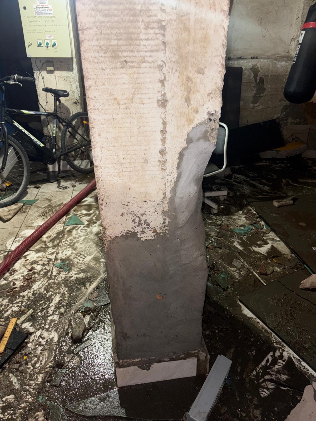 Kadıköy'de yıkım kararı alınan 3 binada tahliye gerginliği