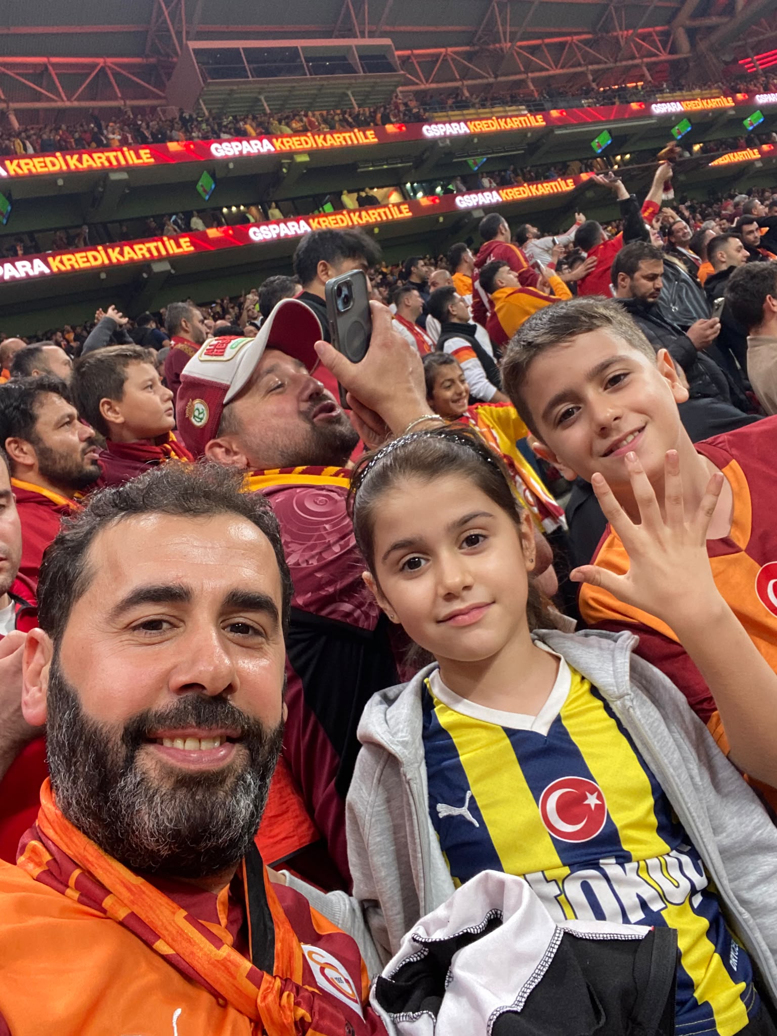 Derbiyi deplasmanda Fenerbahçe formasıyla takip eden minik taraftardan mesaj: Çok güzel duygular yaşadım, teşekkür ederim