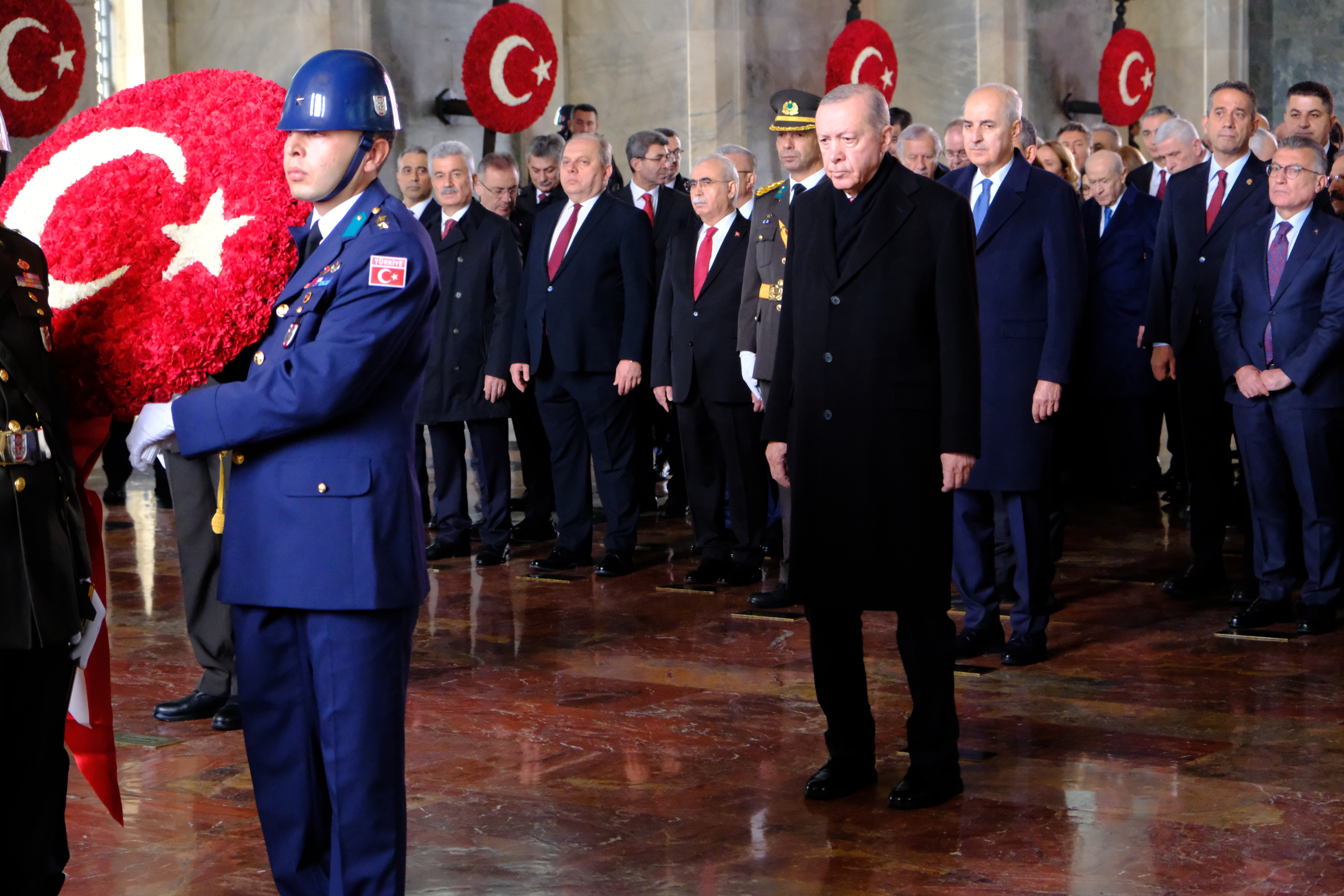 Devlet erkanı Anıtkabir'i ziyaret etti