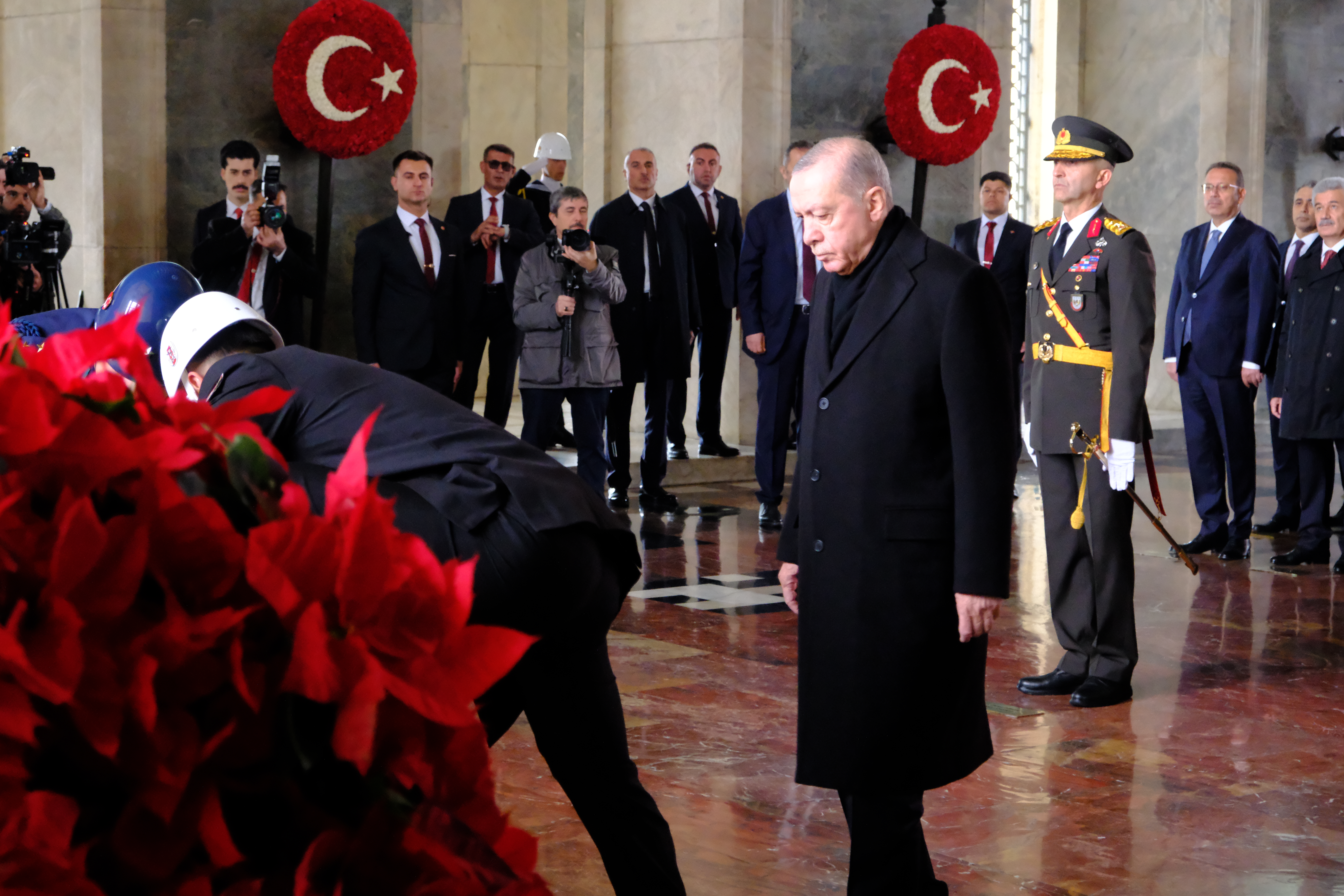 Devlet erkanı Anıtkabir'i ziyaret etti