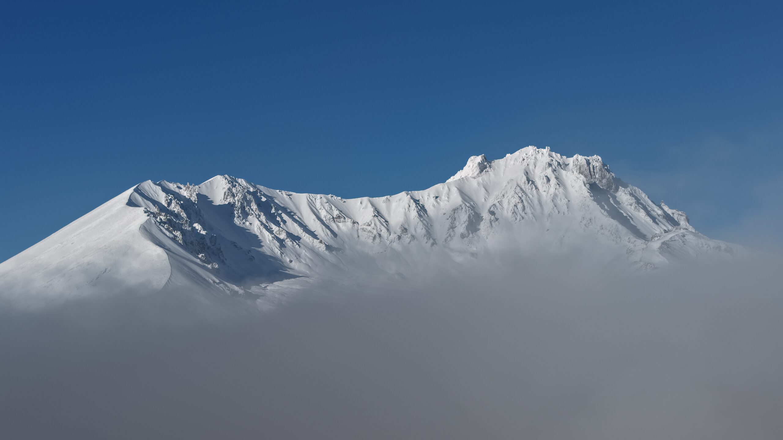 Erciyes Dağı'nın zirvesi beyaza büründü