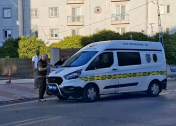 Ümraniye’de yok artık dedirten olay: Ağaçlık alanda el bombası bulundu