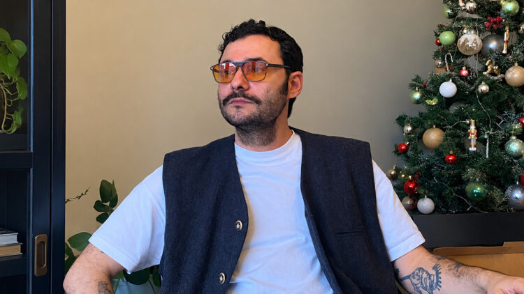 Tek bir karede koca bir hikâye: Eren Boz’un sanat yolculuğu