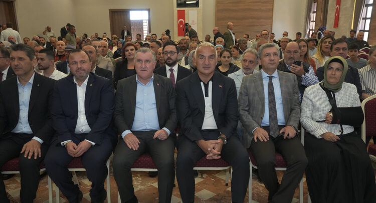 Antalya İbradı'da çifte açılış: "Türkiye Yüzyılı'nın yolu donanımlı gençlerimizden geçmektedir"