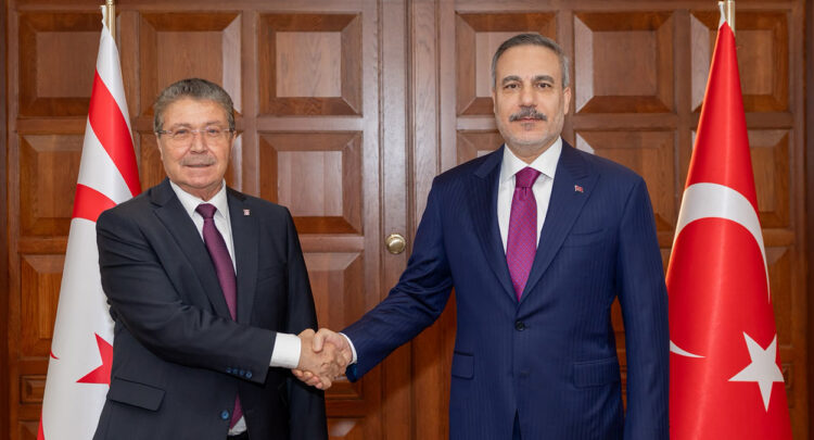 Hakan Fidan, KKTC Başbakanı Üstel ile görüştü
