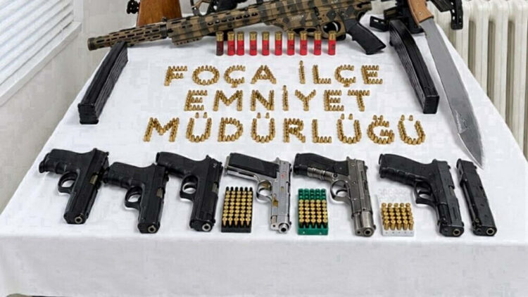 Düğünde magandalığa geçit yok: Foça’da düğünde havaya ateş açan 14 kişiye gözaltı