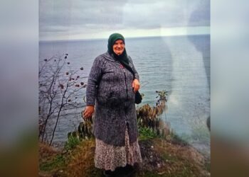 Oğlunu öldüren cinayet şüphelisinin annesi tarafından tabancayla vurulan kadın, toprağa verildi
