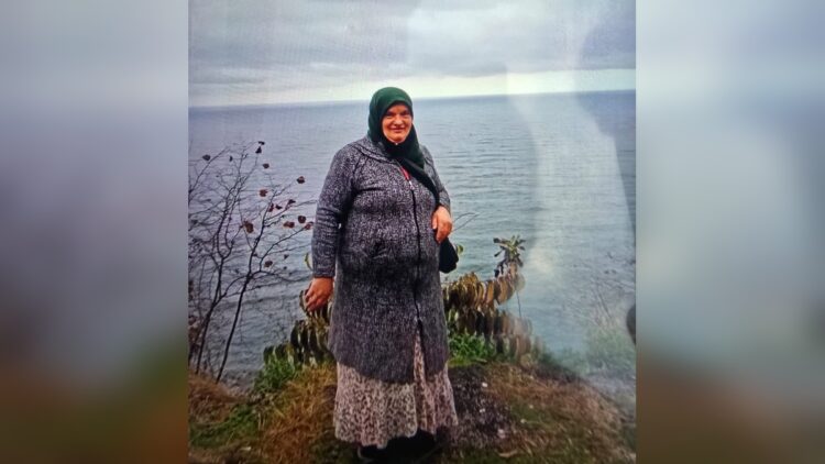 Oğlunu öldüren cinayet şüphelisinin annesi tarafından tabancayla vurulan kadın, toprağa verildi