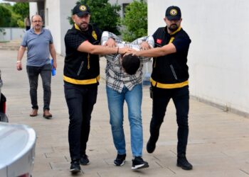 Kuyumcuyu öldüren şüpheli, jet skiyle Yunanistan’a kaçacakmış