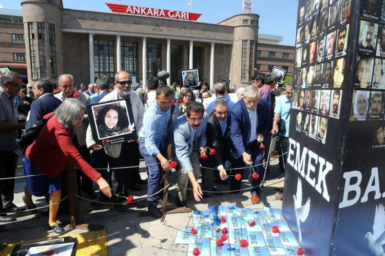 10 Ekim Ankara Gar Katliamı'nın üzerinden 11 yıl geçti: Acılar dinmedi, adalet arayışı sürüyor