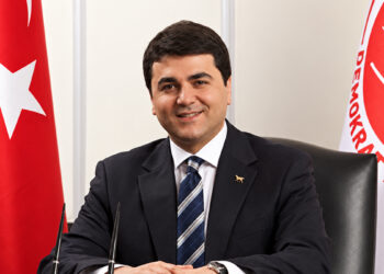 Gültekin Uysal’dan 29 Ekim mesajı: “Cumhuriyet’in gücü vatandaşın hukuk güvencesindedir!”