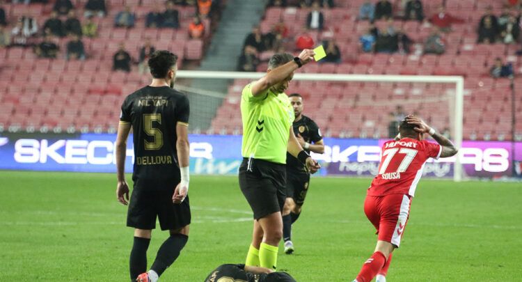 Samsunspor'dan TFF'ye sert tepki: "Dün gece futbol adına kara bir gece yaşanmıştır"