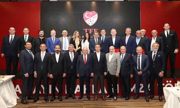Süper Lig yayın ihalesi öncesi dev adım: Kulüpler Birliği uluslararası danışmanlık firmasıyla anlaştı