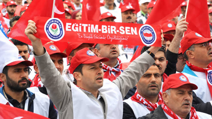 Eğitim-Bir-Sen akademik zam, doçentlik ve YÖK Kanunu için reform istedi