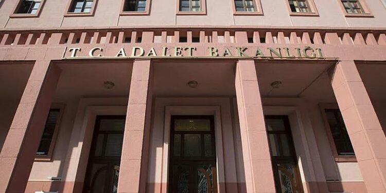 Adalet Bakanlığı'ndan fon soruşturmasında sızıntı iddialarına sert yanıt: "Mesnetsiz bir iftira"
