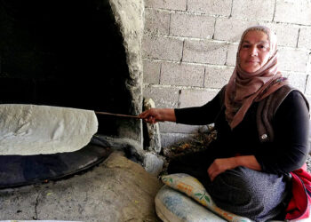 Kayseri’de imece usulü kışlık yufka ekmeği geleneği: "Köyde hayat var"