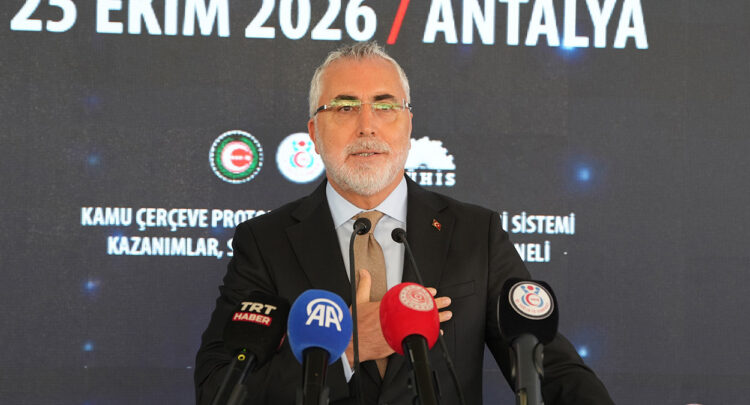 Bakan Işıkhan’dan kamu çalışanlarına mesaj: "Hiçbir çalışanımızı mağdur etmeyeceğiz"