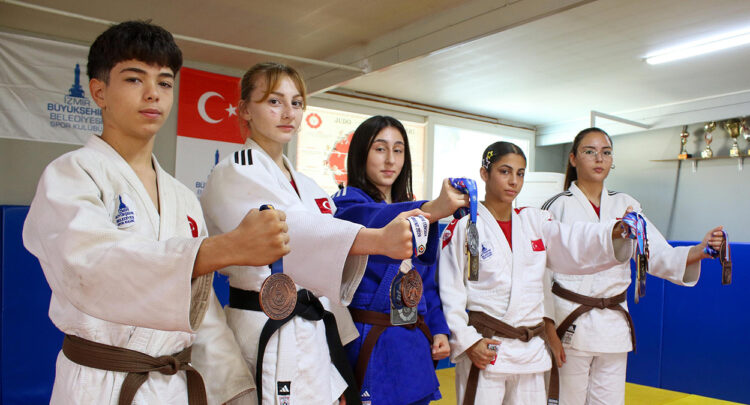 Milli takımı Balkan Şampiyonluğu'na taşıyan sporcuların hedefi büyük: "Gözümüz Olimpiyatlar'da"