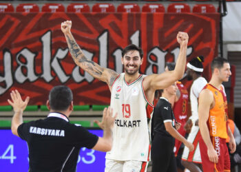 Karşıyaka ilklerle kazandı: 4 maçtır galibiyet alamıyordu