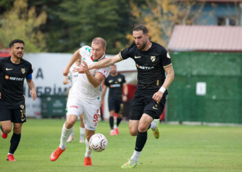 Karşıyaka gençleriyle mutlu: Kalesinde sadece penaltıdan gol gördü