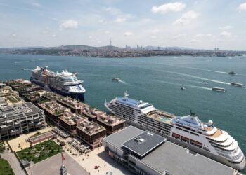 Kruvaziyer turizminde 1,6 milyon yolcuya ulaşıldı! Türkiye'de gözler 2027'ye çevrildi