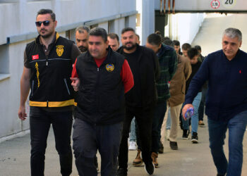 Kalaşnikoflu Kazacılar adliyede! 7 ilde 76 sahte kazayla vurgun yapan çeteye darbe