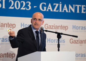 Mehmet Şimşek piyasalara dair sert açıklama: "Yaptırımlar kararlılıkla uygulanacaktır"
