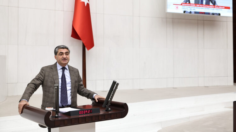 Mehmet Emin Ekmen’den 2027 bütçesine faiz tepkisi: “103 yıl sonra bütçeyle imtiyaz dağıtılıyor!”
