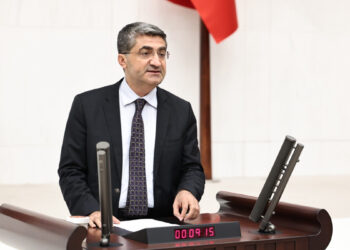 DEVA Partili Ekmen’den fon soruşturması çıkışı: “Bu manipülasyon değil, dolandırıcılıktır”