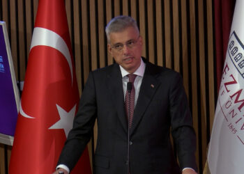 Kemal Memişoğlu Akademik Yılı açılışında konuştu: "Sağlığın bilgisini üreteceğiz, teknolojisini geliştireceğiz"