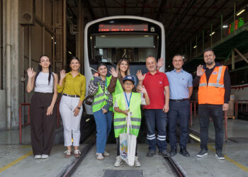 Metro sevgisi boyundan büyük: Hayali doğum gününde gerçek oldu