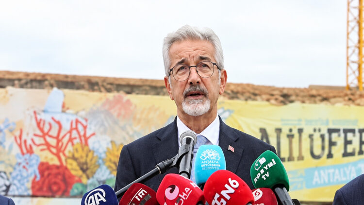 Nilüfer Belediyesi rüşvet davasında ara karar: Eski Belediye Başkanı Turgay Erdem cezaevinde kalacak