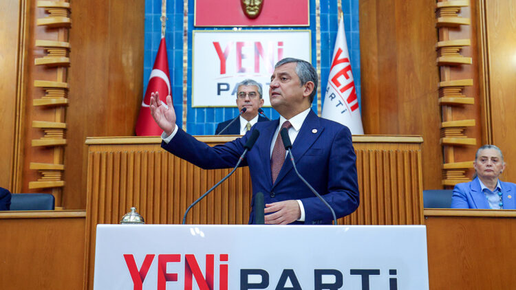 Yeni Parti Lideri Özel'den iktidara bütçe tepkisi: "Tarihimizin en yüksek faizini ödeyeceğiz"