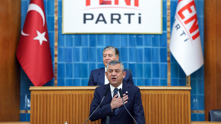 Özgür Özel’den TERA fonuyla ilgili yeni iddia: “Kabinedeki bir bakanın da parası var”