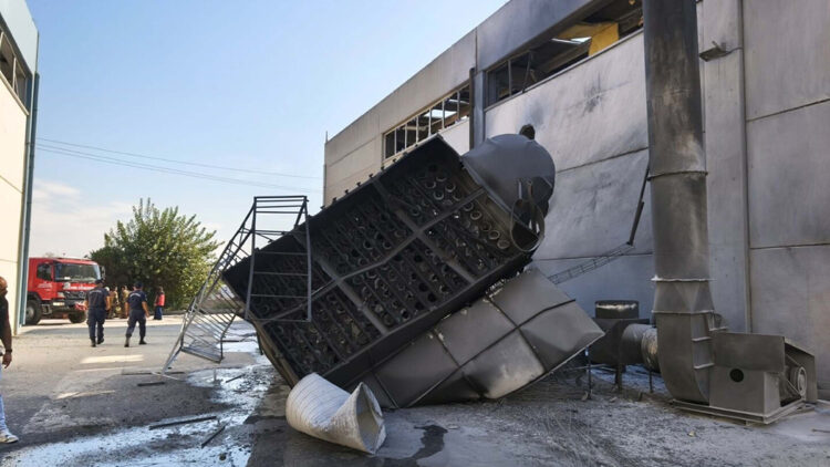 İzmir'de fabrikadaki patlama: Yaralılardan biri kurtarılamadı