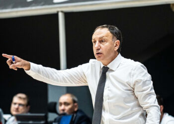 Petkimspor evinde teslim oldu: 91-90 yenilmenin üzüntüsünü yaşadı