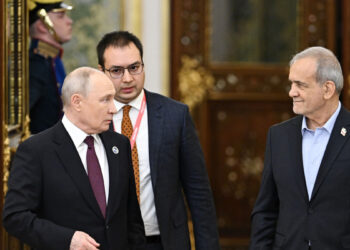 Putin ve Pezeşkiyan, Moskova'da görüştü