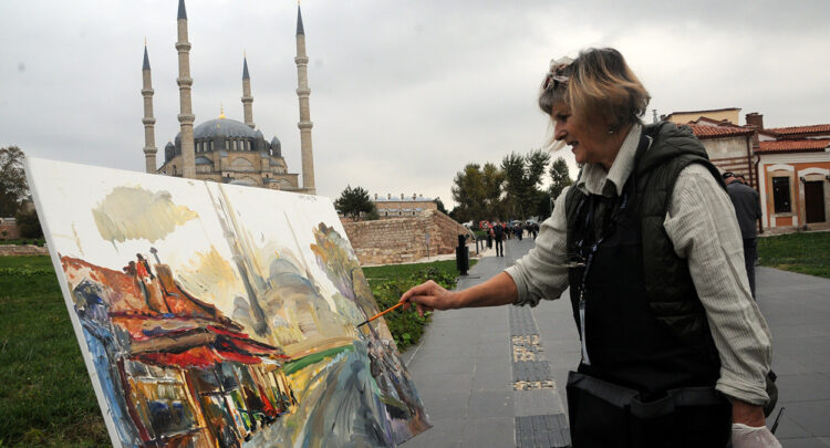 Balkan ülkelerinden 24 ressam, Selimiye Camisi’ni tuvallerine taşıdı