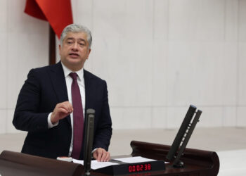 Sadullah Kısacık’tan 2027 bütçesi eleştirisi; “Fon vurgununun maliyeti 13 bakanlığın bütçesinden fazla”