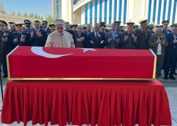 Ankara'da kazada şehit olan Albay Gökgöz, son yolculuğuna uğurlandı