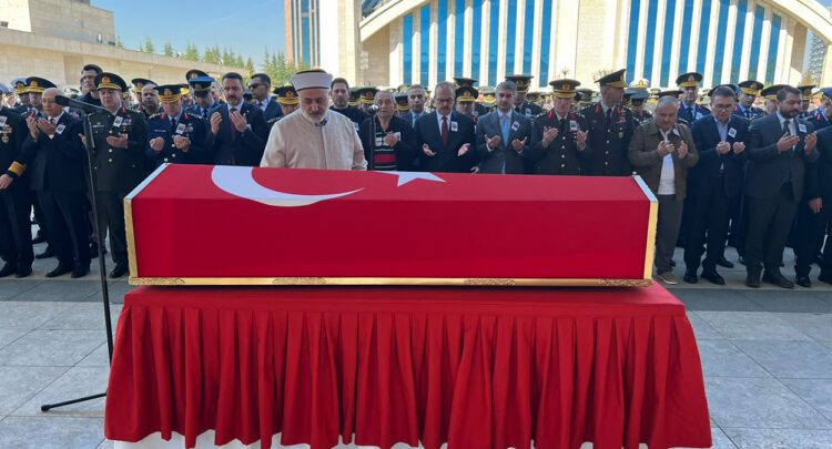 Ankara'da kazada şehit olan Albay Gökgöz, son yolculuğuna uğurlandı