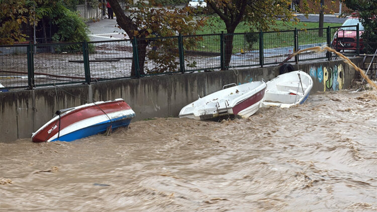 Sel ve heyelan riski bitmedi: Meteoroloji’den İstanbul dâhil 3 il için sarı/turuncu alarm