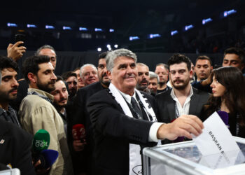 Beşiktaş’ta Serdal Adalı 3’üncü kez başkan seçildi